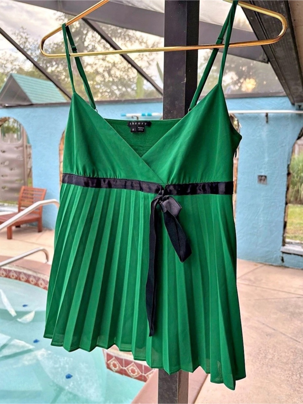 Vintage Theory Women’s Pleated V-Neck Spaghetti Strap Camisole Green/Black Sz S